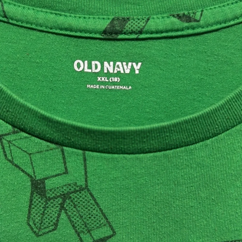 Old Navy Boys XXL (18) Minecraft Creeper Green T-Shirt | Gaming Tee | Kids Youth